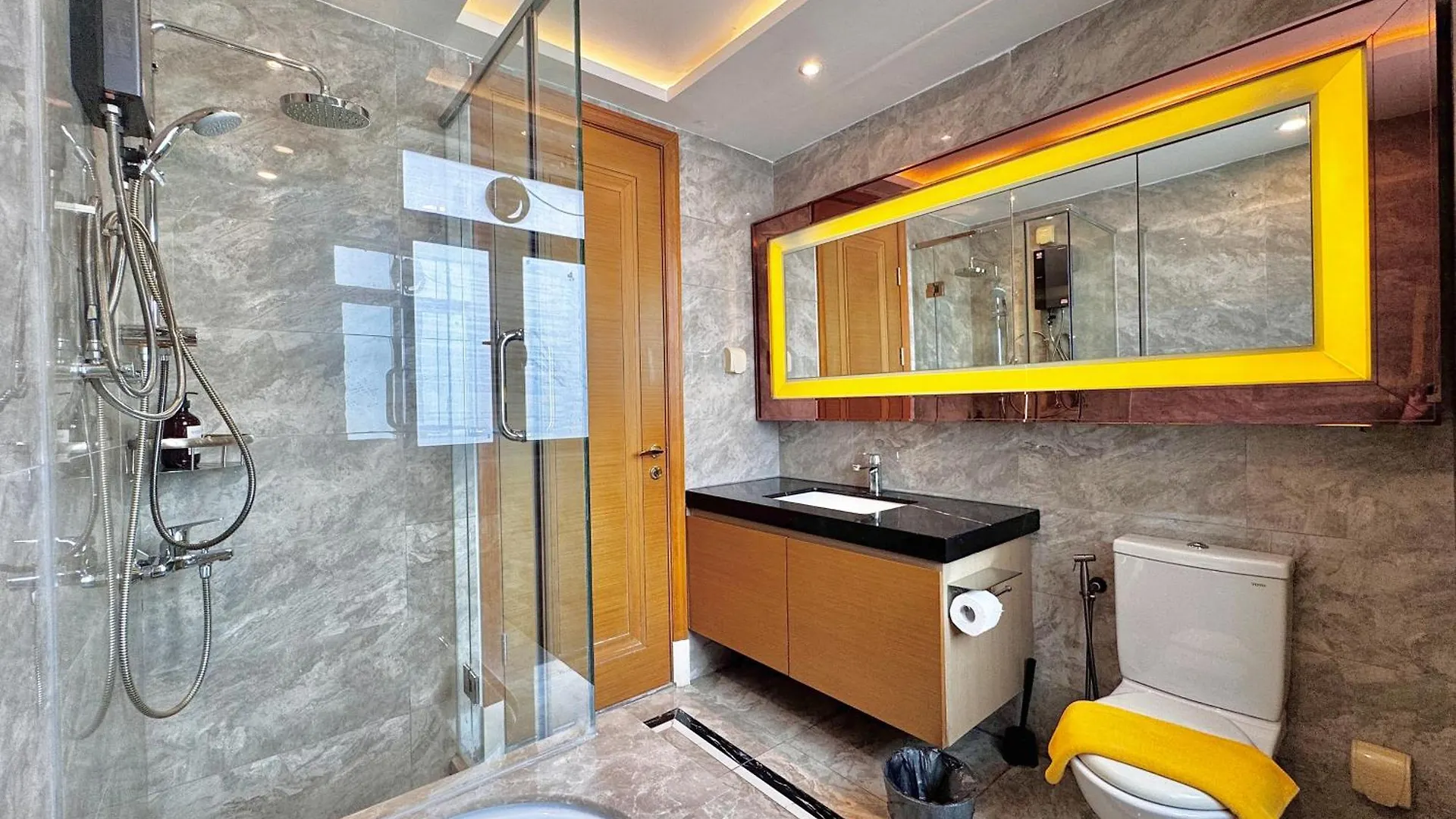 Apartment R&F Princess Cove Near Ciq By Stayrene Johor Bahru Malaysia